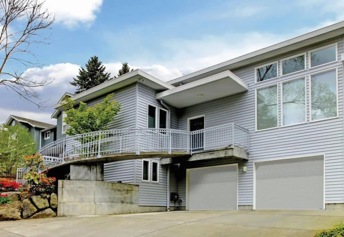 Đại Phú Quý bán cửa cuốn Austdoor giá rẻ tại Long Thành