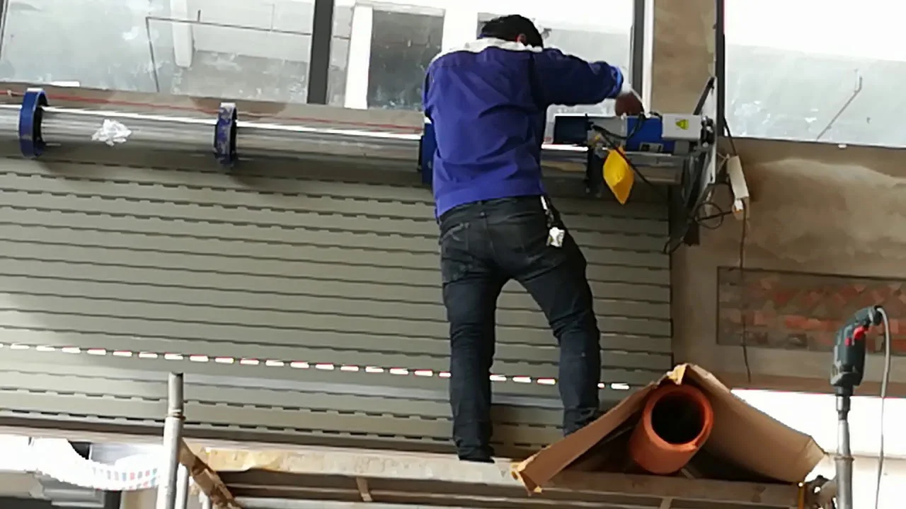 Quy trình lắp đặt cửa cuốn Austdoor của chúng tôi