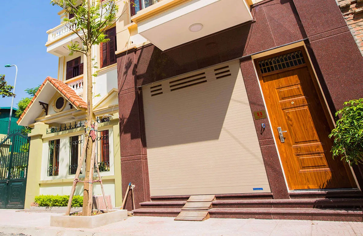 Vậy nên mua cửa cuốn Austdoor ở đâu