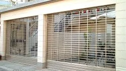 Cửa cuốn khớp thoáng